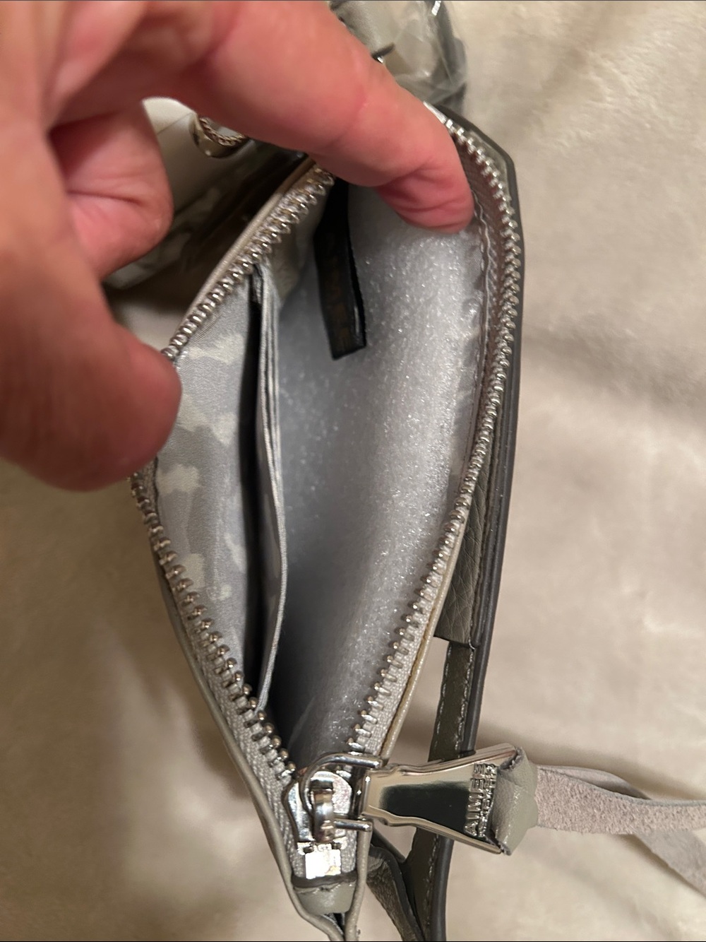 Aimee Kestenberg Taupe Leather Crossbody Phone Wallet- NEW - Picture 3 of 5
